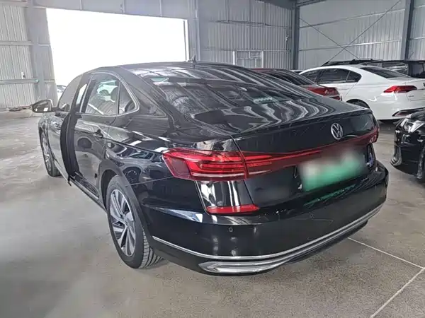 Volkswagen Passat Plug-In Hybrid 2023