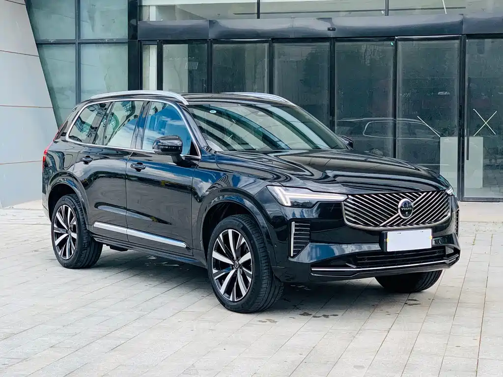 Volvo XC90 2025 — фото 3
