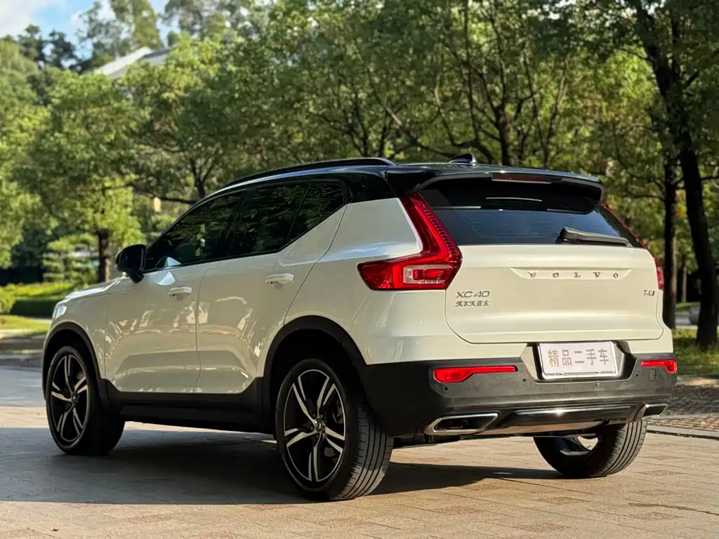 Volvo XC40 2019 — фото 6