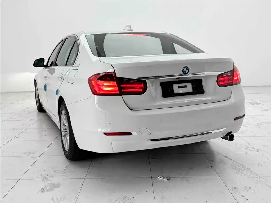 BMW 3 Series 2016 — фото 9