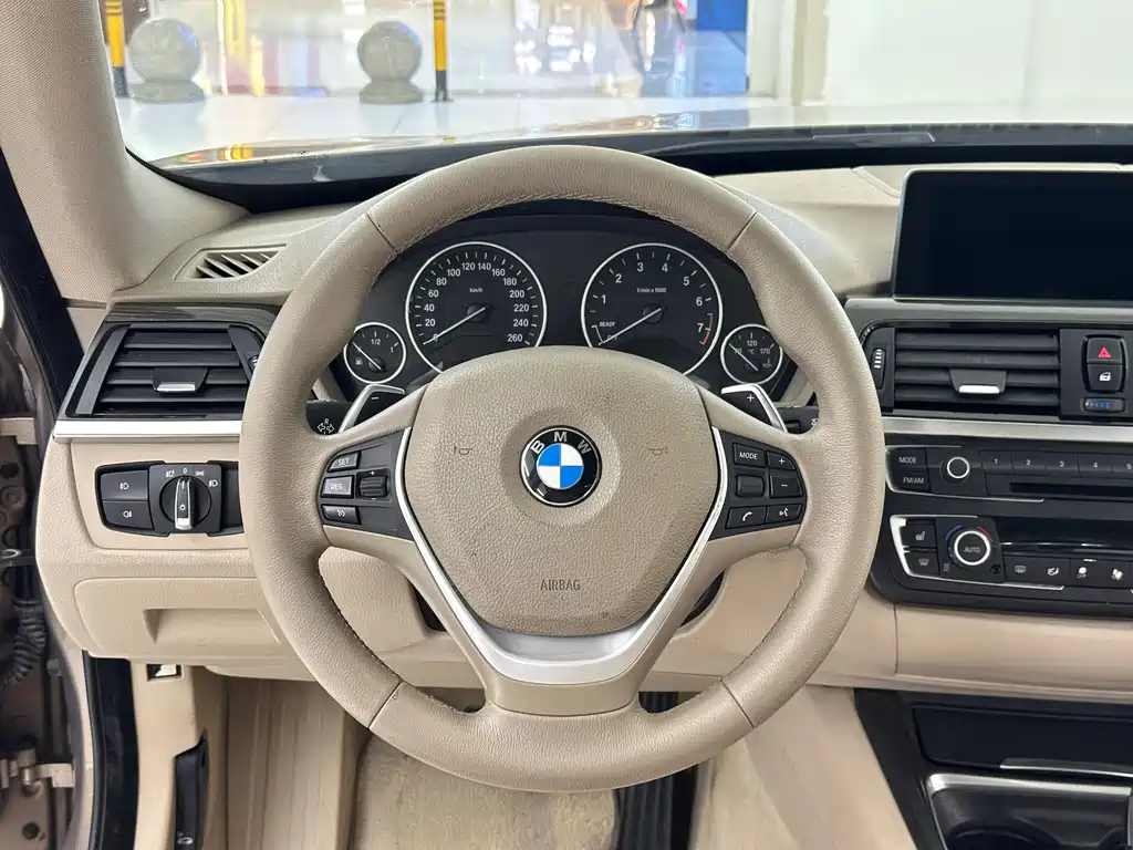 BMW 3 Series GT 2015 — фото 16