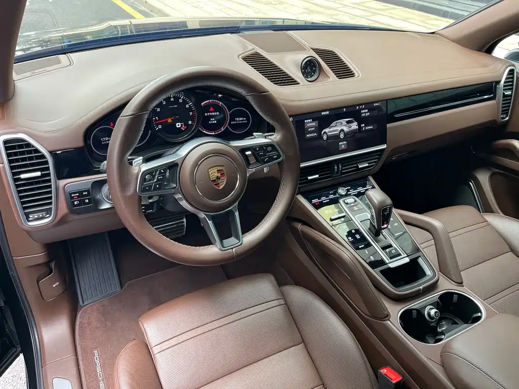 Porsche Cayenne 2019 — фото 22
