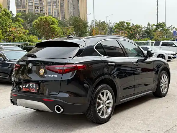 Alfa Romeo Stelvio 2019