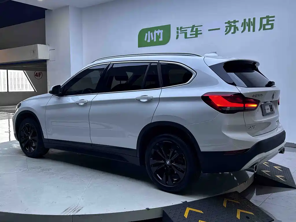 BMW X1 2021 — фото 4