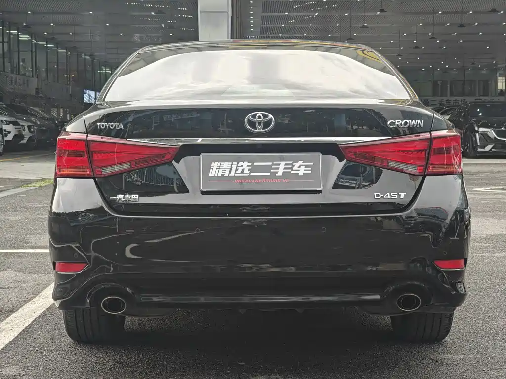 Toyota Crown 2018 — фото 16