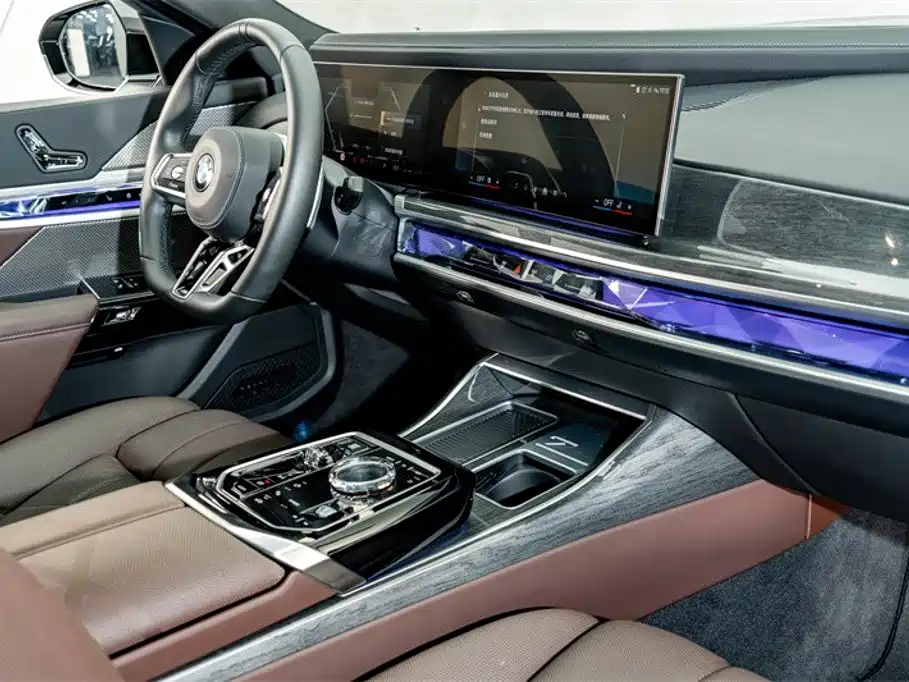 BMW 7 Series 2024 — фото 19