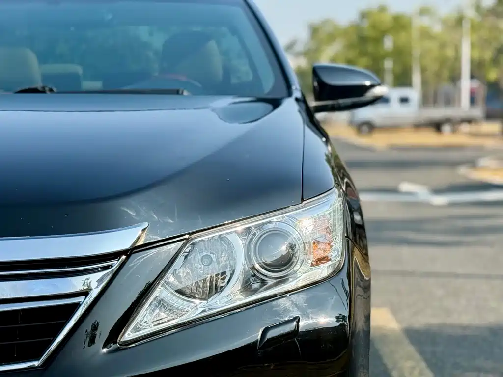 Toyota Camry 2014 — фото 4