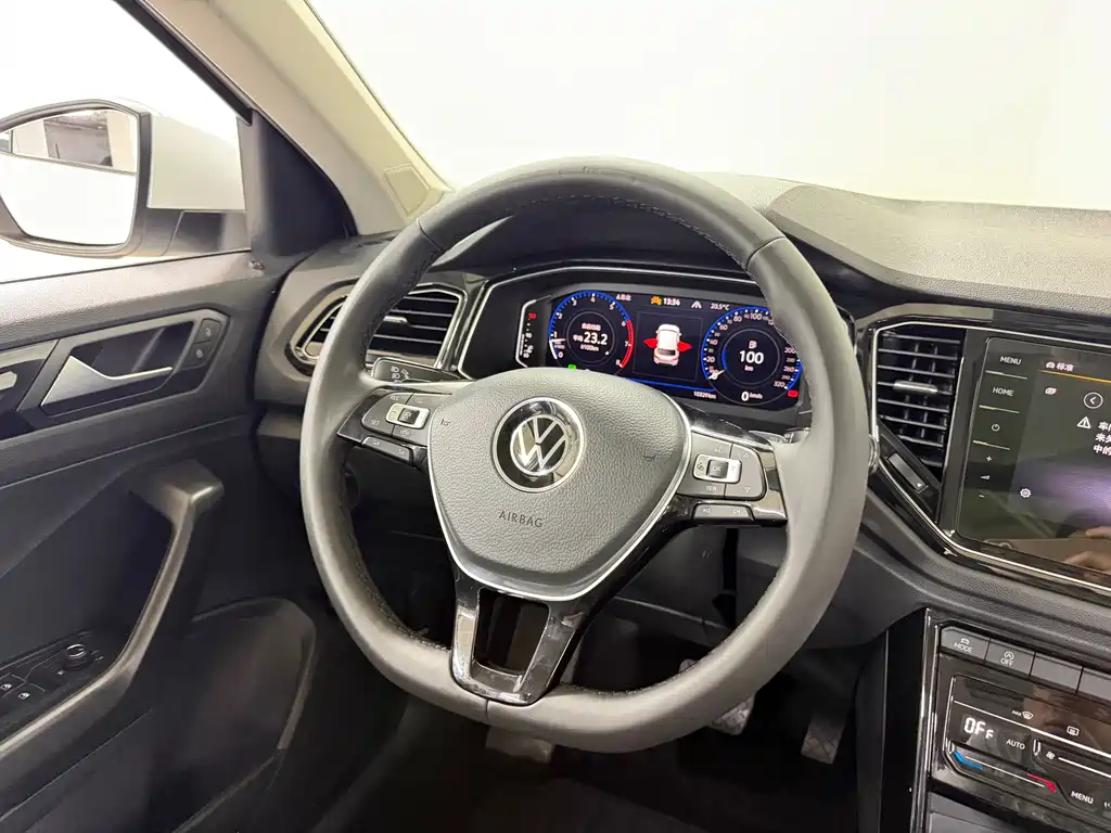 Volkswagen T-Roc 2022 — фото 15