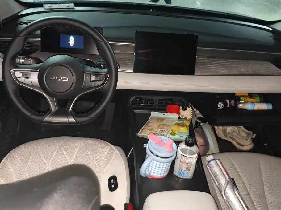 BYD Seal 05 DM-i 2026 — фото 11