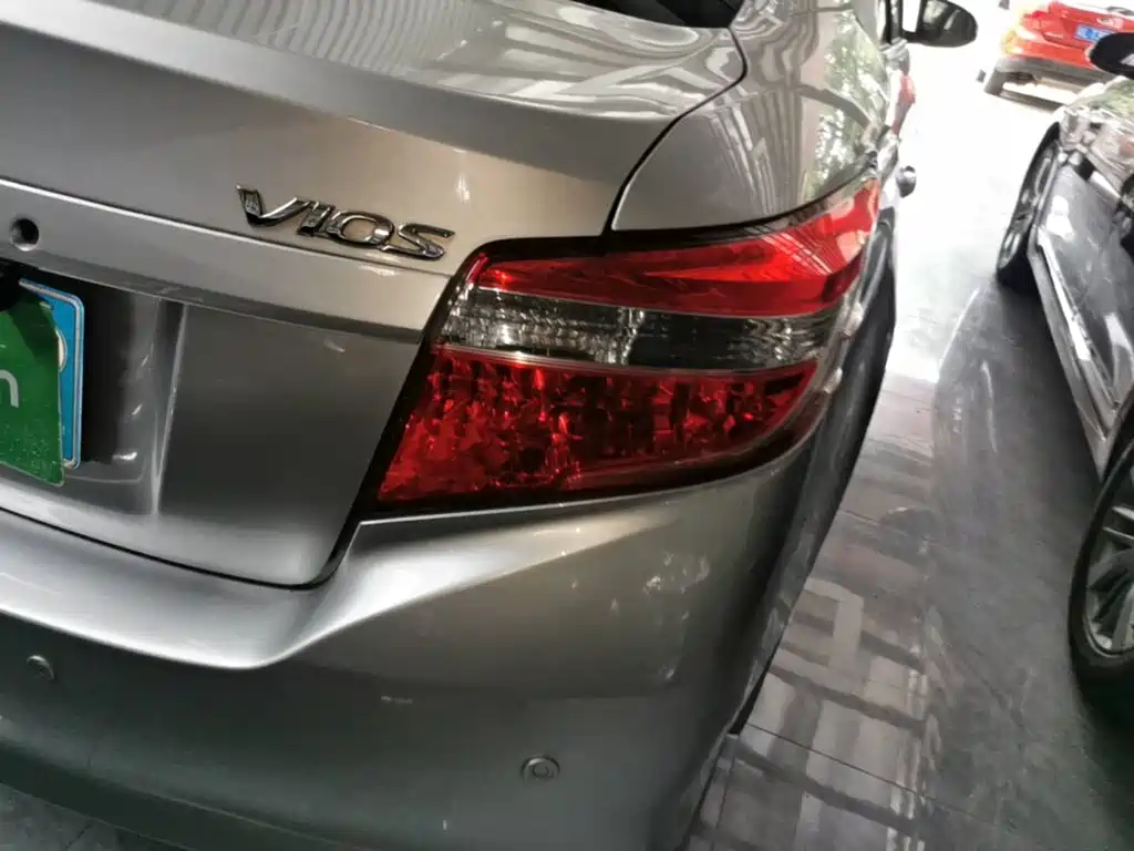 Toyota Vios 2015 — фото 8