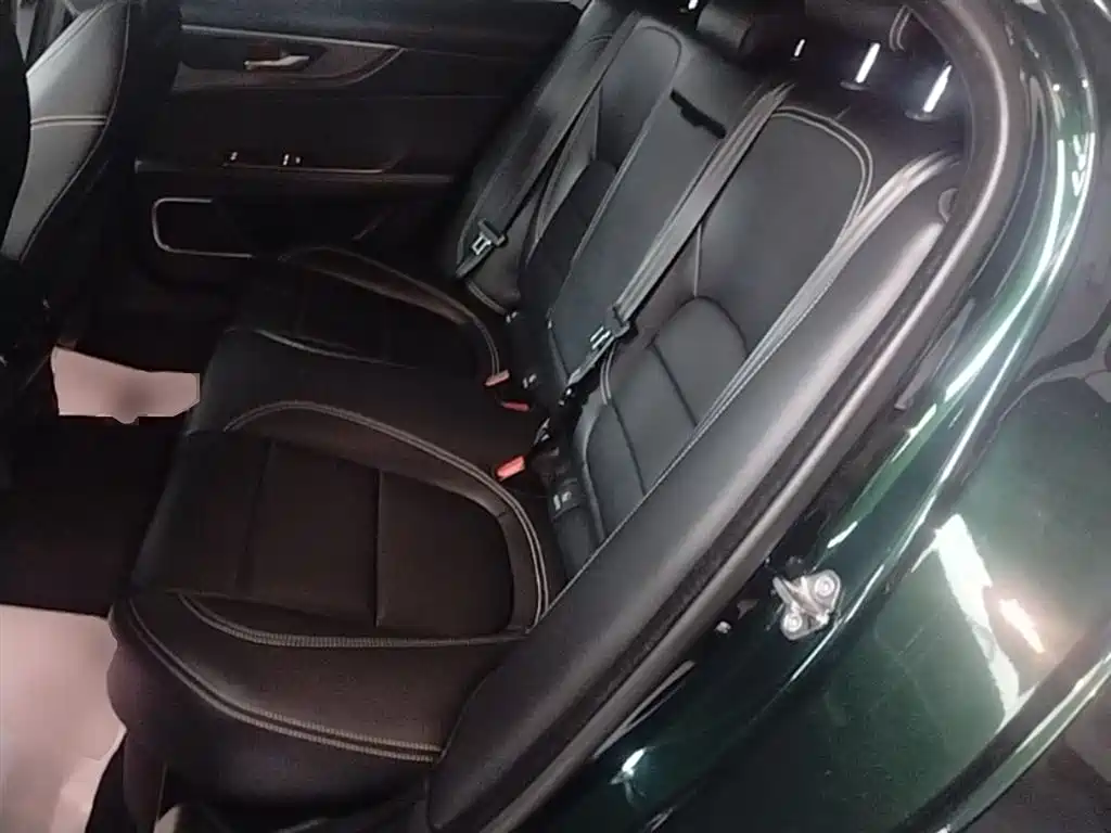 Jaguar XEL 2023 — фото 17