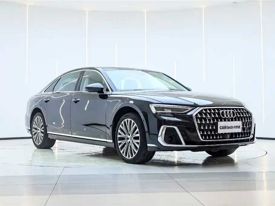 Audi A8 2023 — фото 2