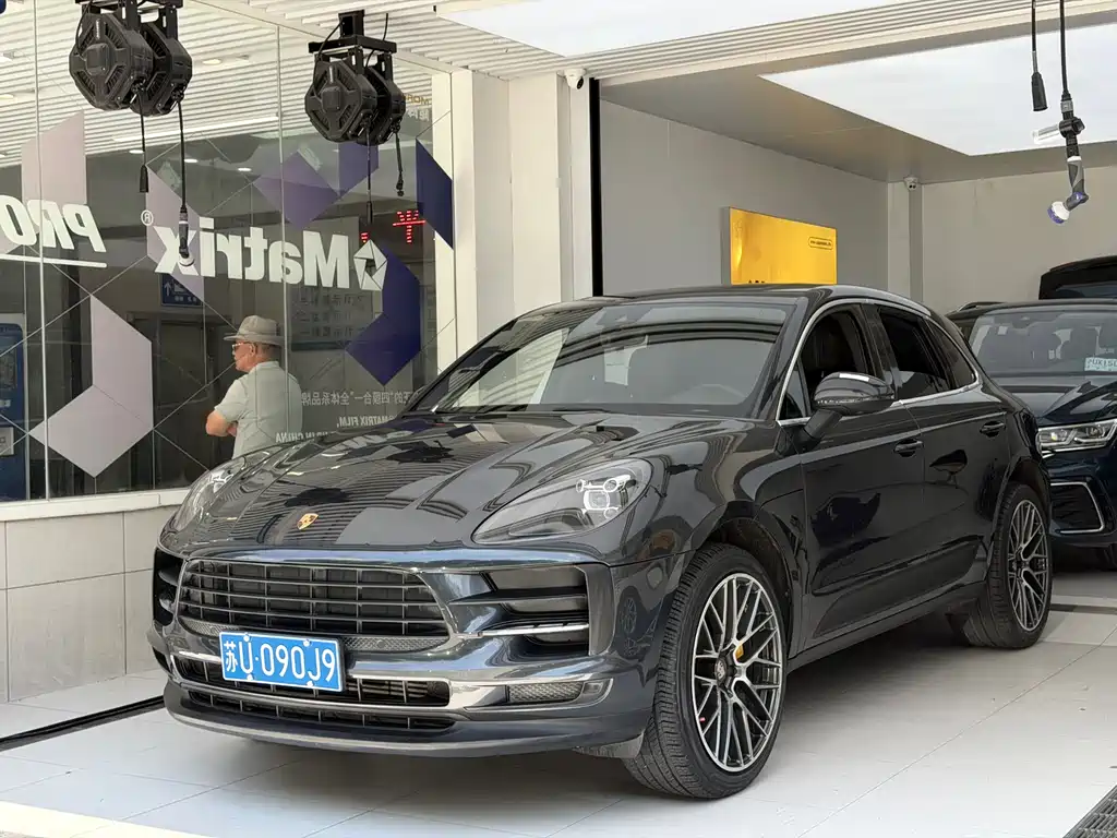 Porsche Macan 2018 — фото 1
