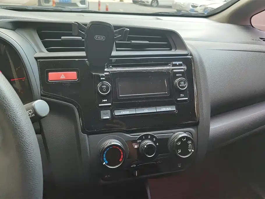 Honda Fit 2017 — фото 13