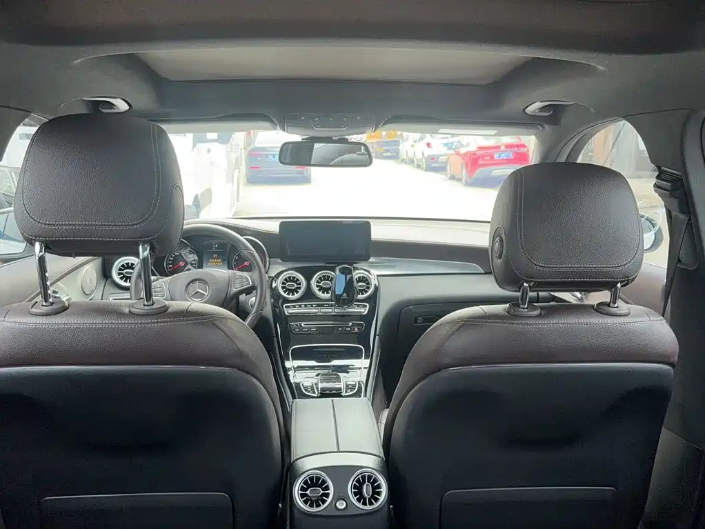 Mercedes-Benz GLC 2016 — фото 10