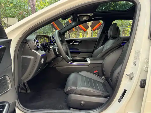 Mercedes-Benz C-Class 2025