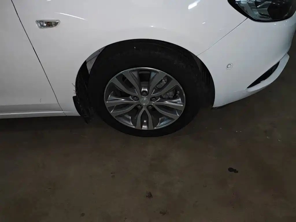 Buick Excelle GT 2018 — фото 24