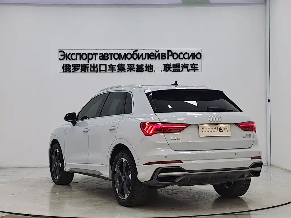Audi Q3 2022 — фото 4