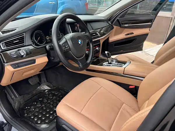 BMW 7 Series 2015