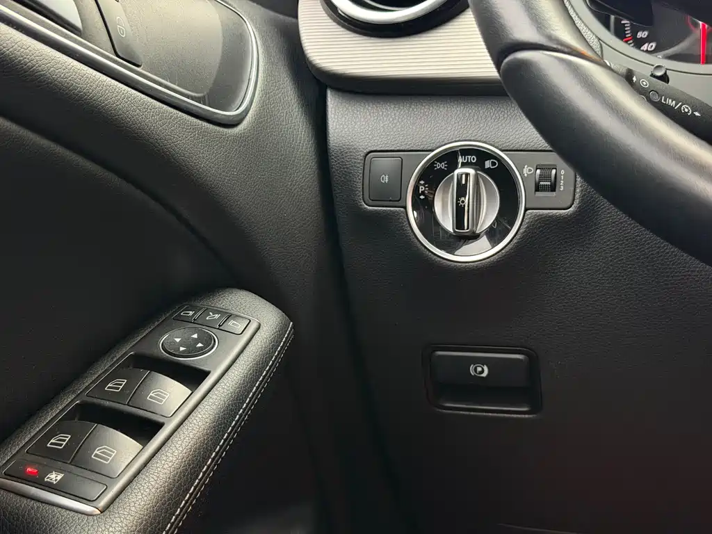 Mercedes-Benz B-Class 2016 — фото 24