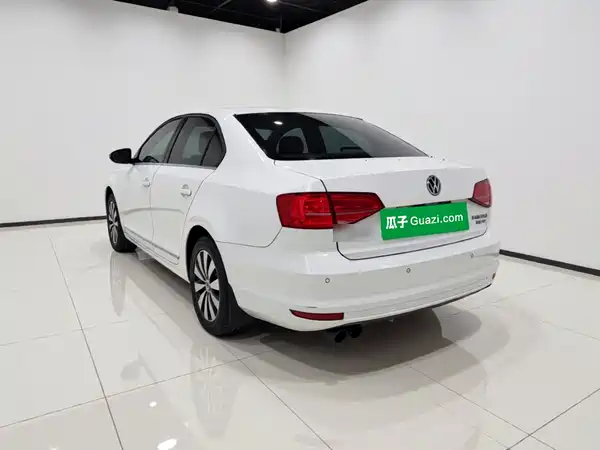 Volkswagen Sagitar 2017