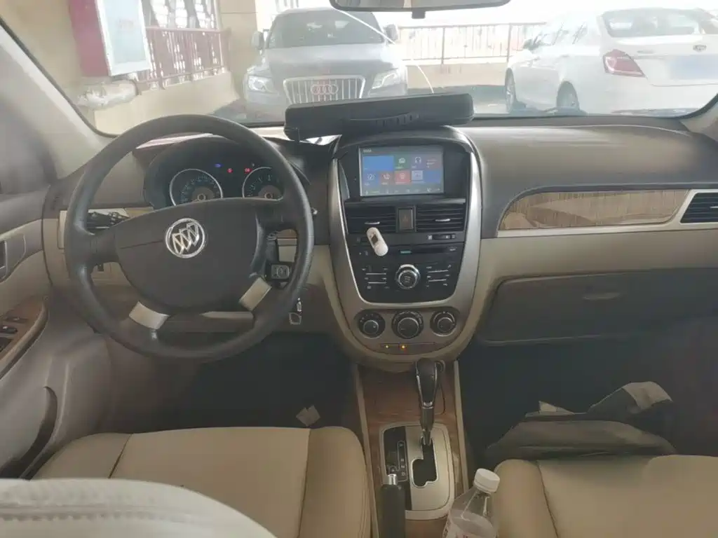 Buick Excelle 2016 — фото 10
