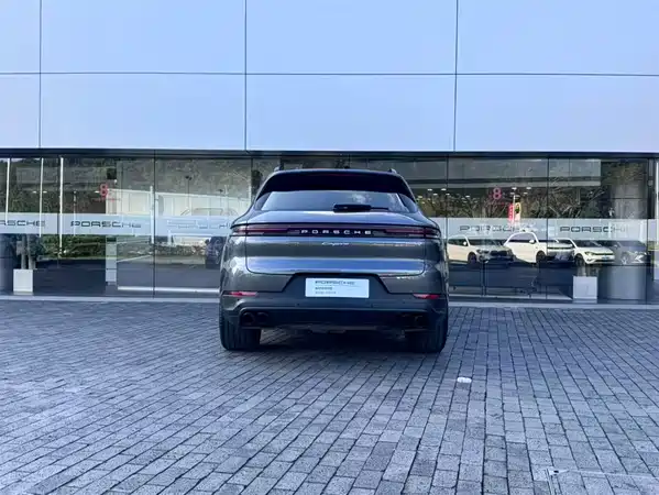 Porsche Cayenne 2024