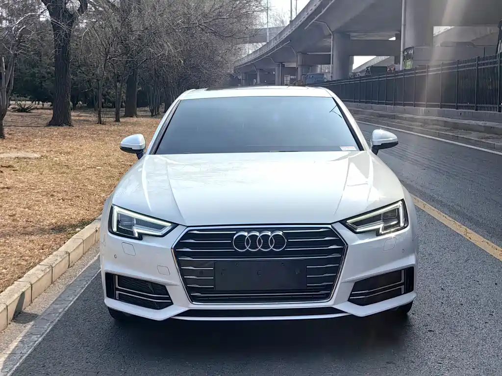 Audi A4L 2019 — фото 2