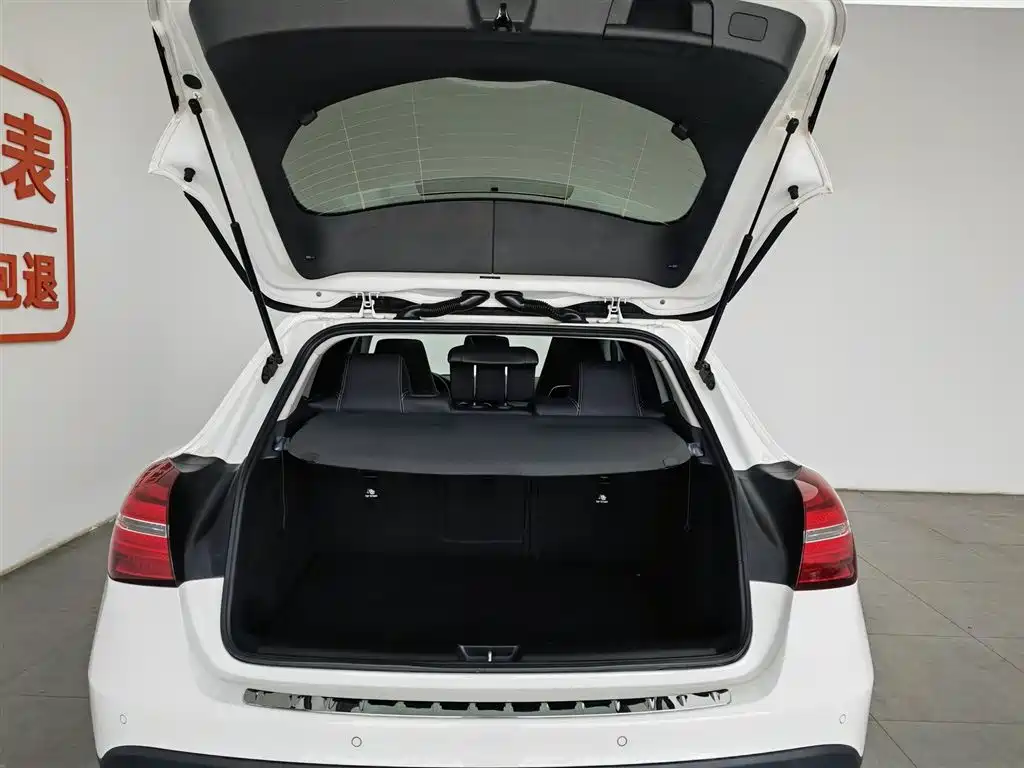 Mercedes-Benz GLA 2017 — фото 16