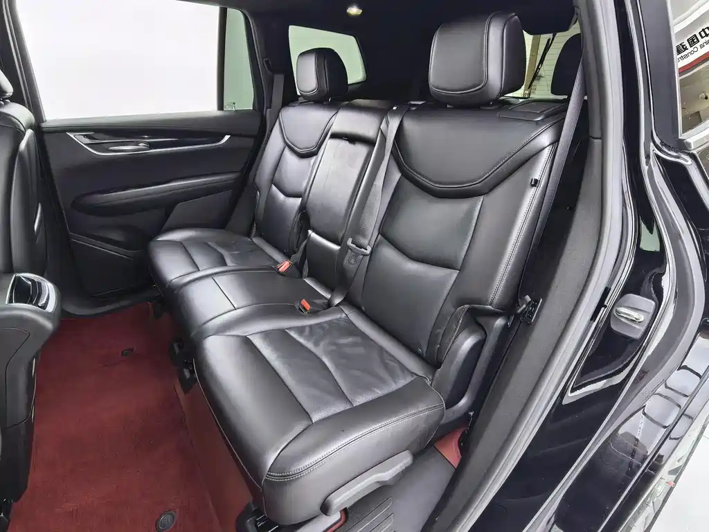 Cadillac XT6 2021 — фото 15