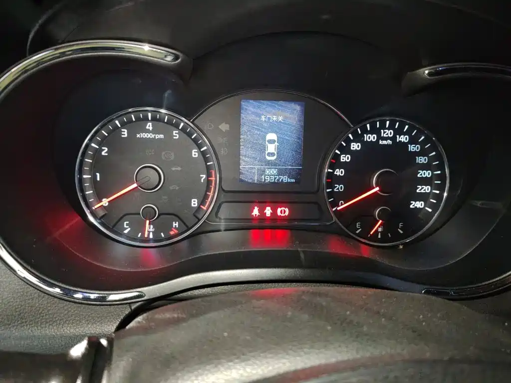 Kia K3 2014 — фото 12