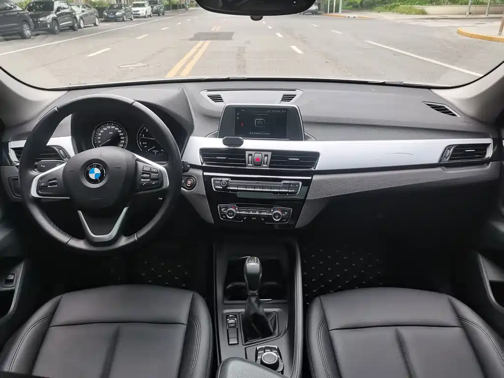 BMW X1 2018 — фото 21