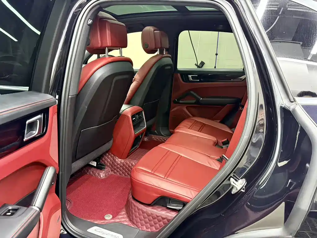 Porsche Cayenne Hybrid 2020