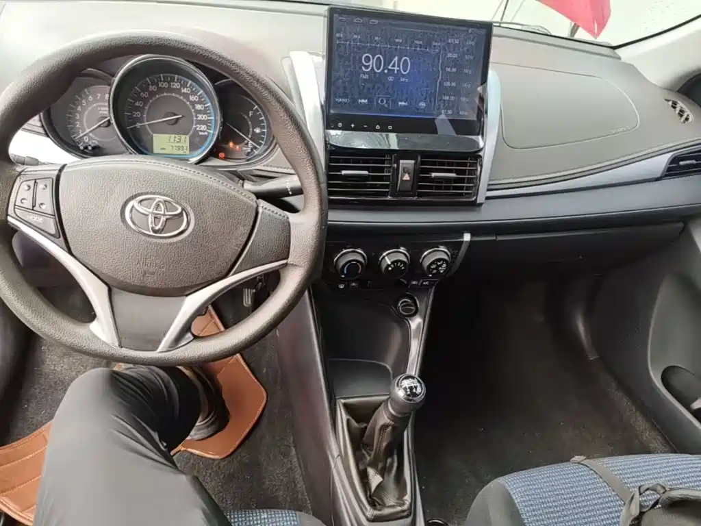 Toyota Vios 2016 — фото 10
