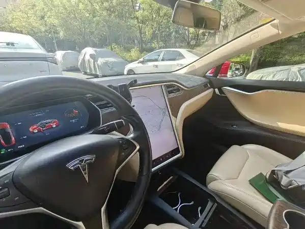 Tesla Model S 2017
