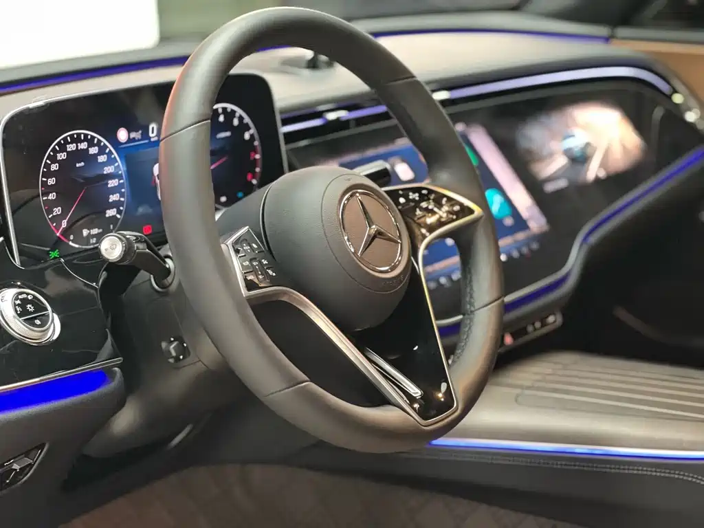 Mercedes-Benz E-Class 2024
