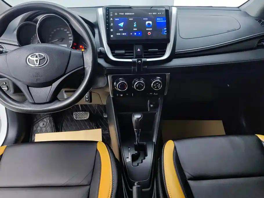 Toyota Yaris L 2021 — фото 13