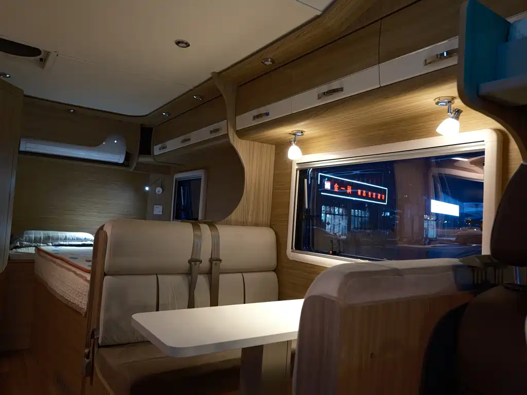 IVECO Ousheng 2019 — фото 14
