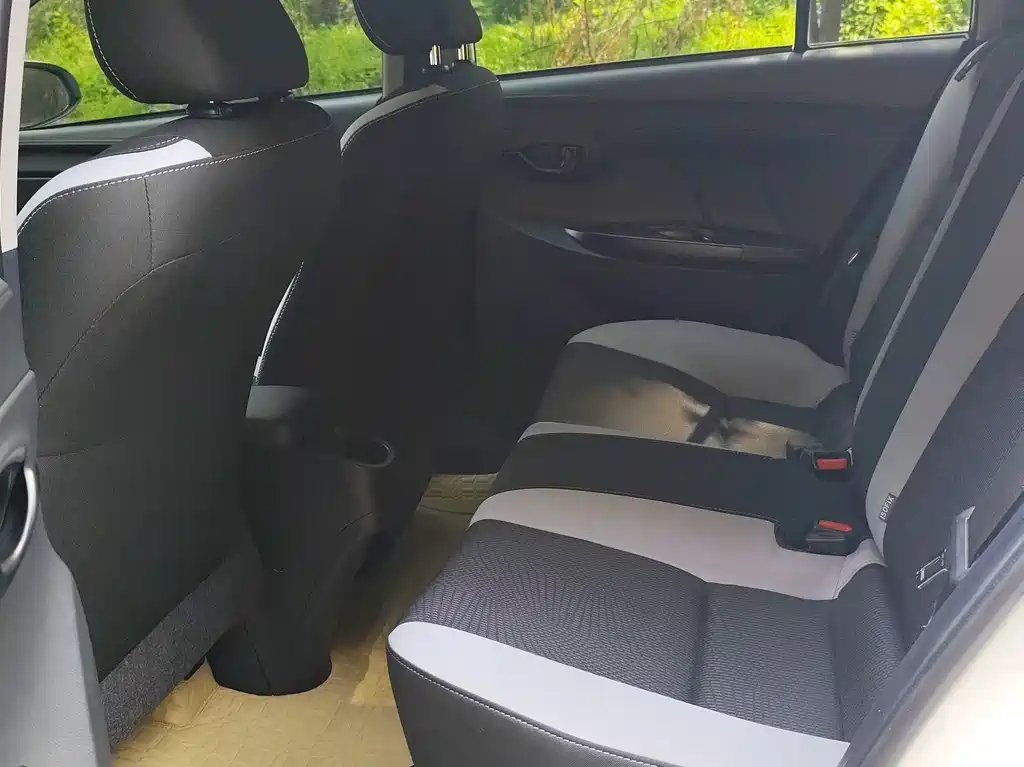 Toyota Yaris L 2023