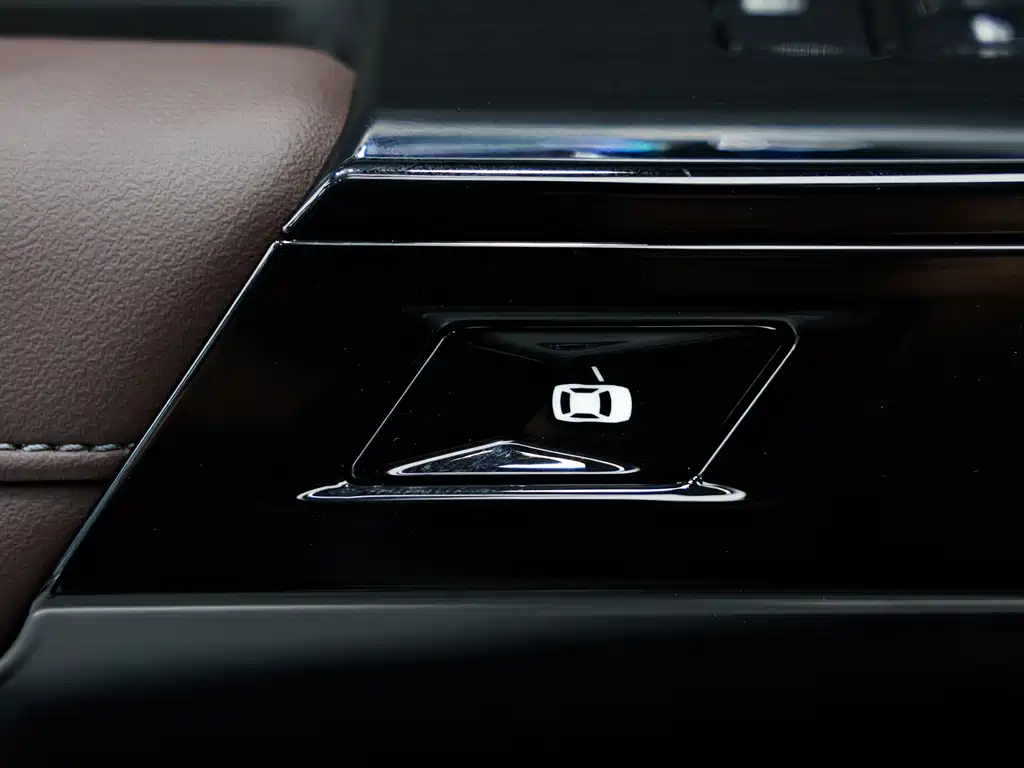 BMW 7 Series 2024 — фото 20