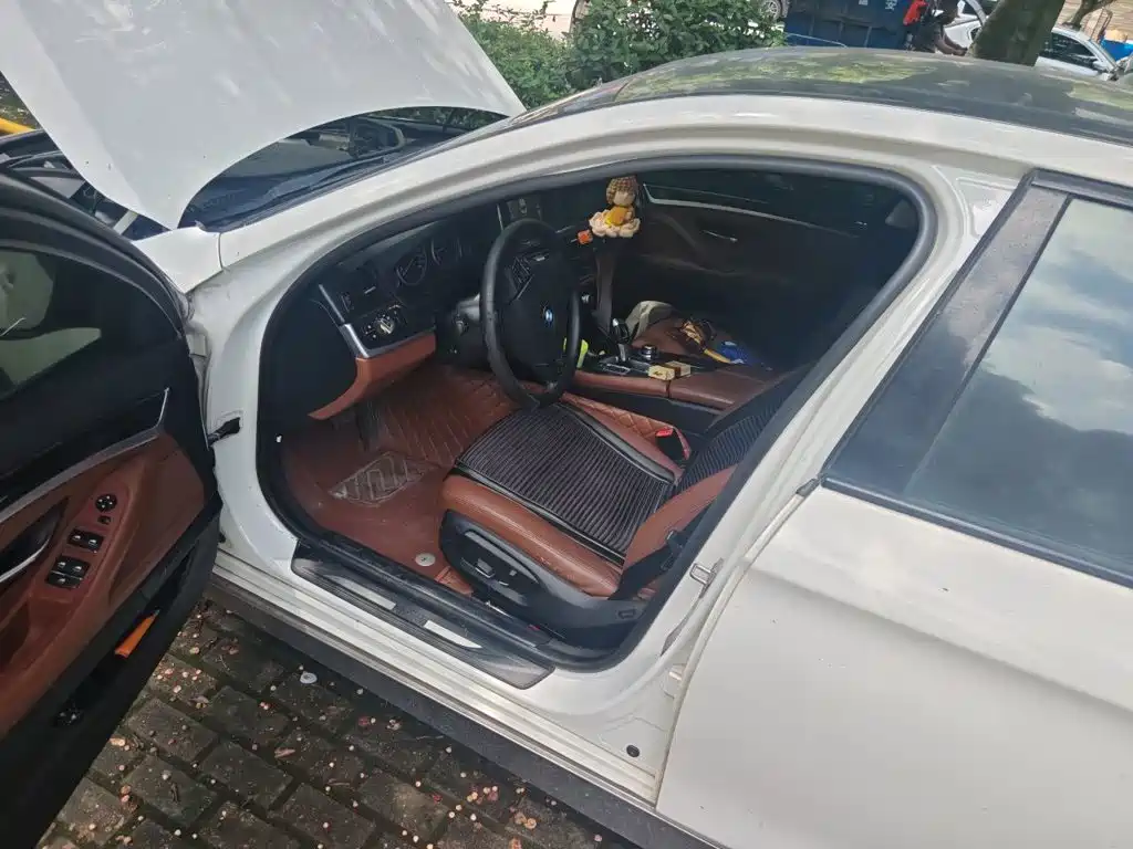 BMW 5 Series 2014 — фото 17