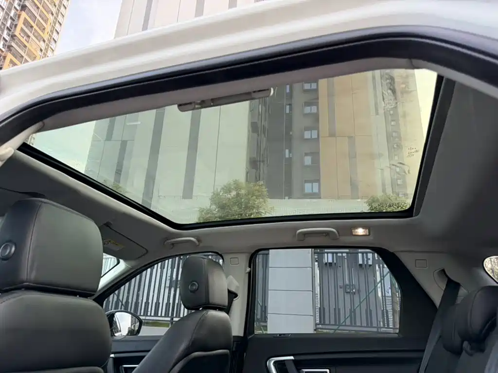 Land Rover Discovery Sport 2016 — фото 9