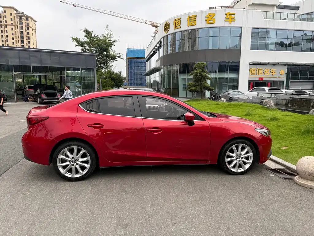 Mazda 3 Axela 2016 — фото 12