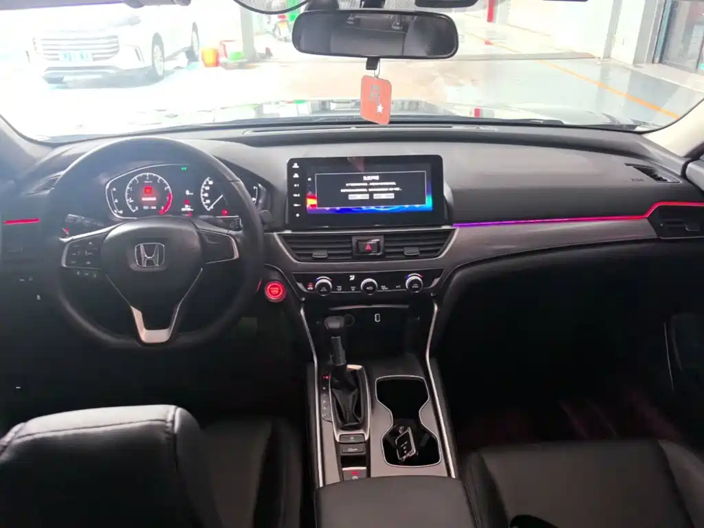 Honda Accord 2023 — фото 10