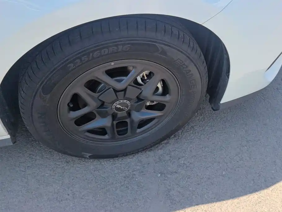 BYD Seal 05 DM-i 2025 — фото 6