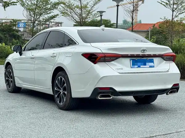 Toyota Avalon 2023