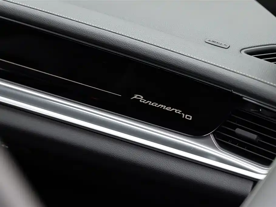 Porsche Panamera 2020 — фото 24