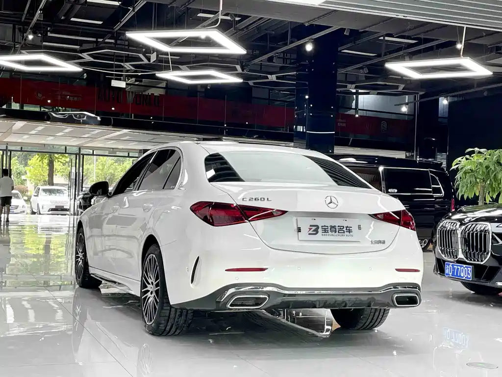Mercedes-Benz C-Class 2023 — фото 10