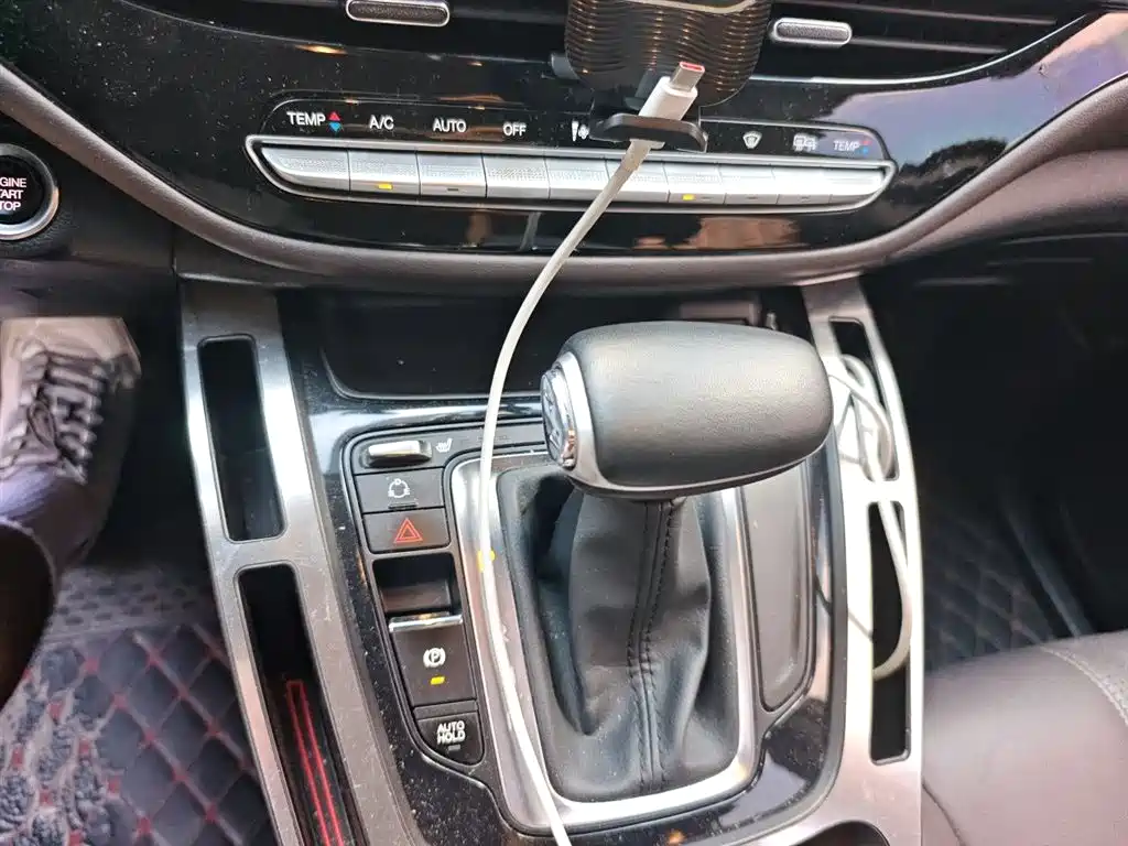 GAC Motor Trumpchi M6 2020 — фото 15