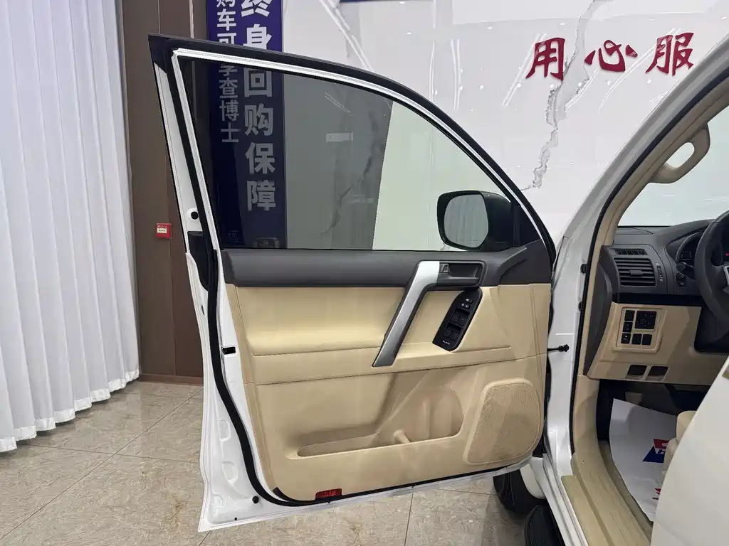 Toyota Prado 2017 — фото 14